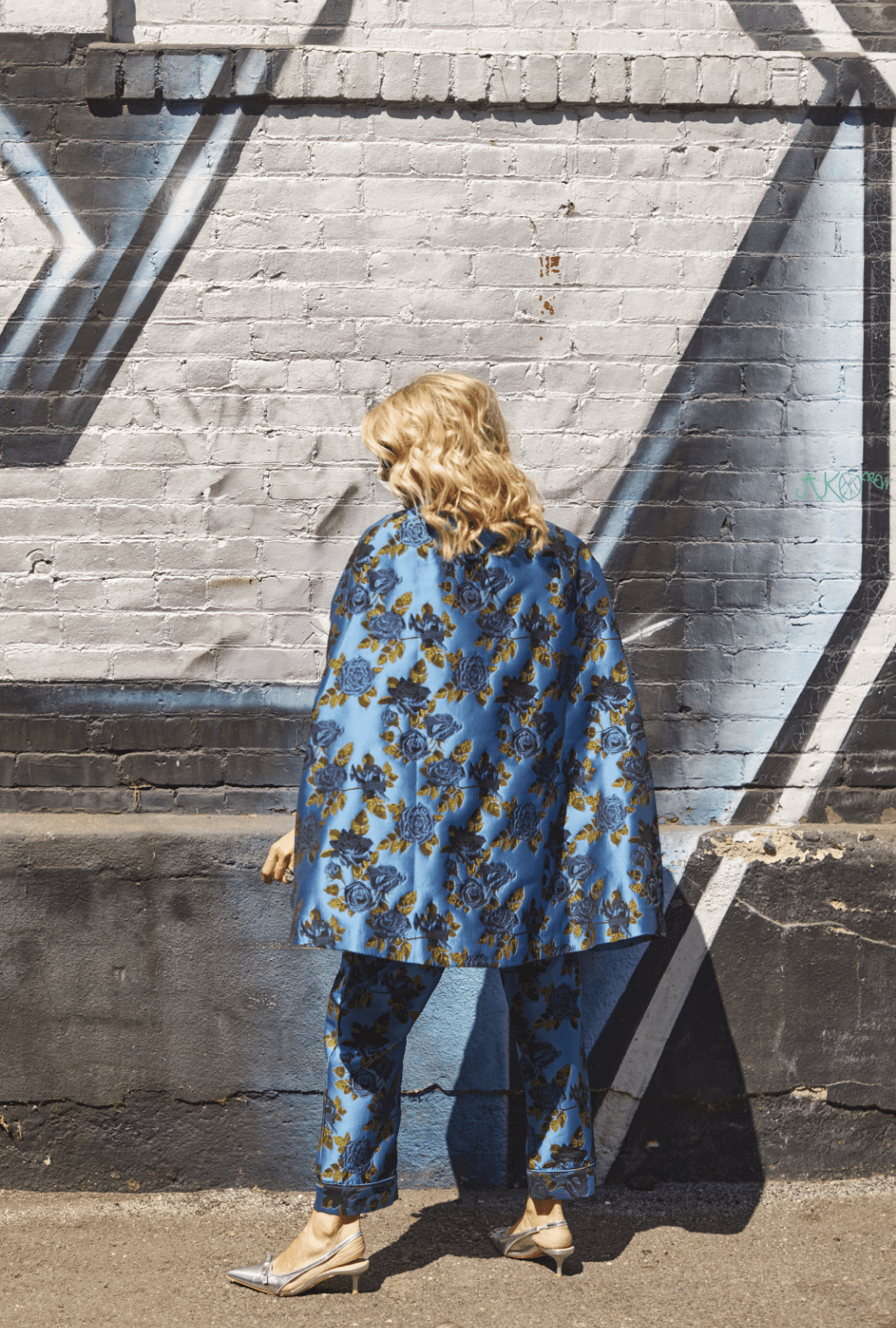 Le Cape - Blue Rose Jacquard